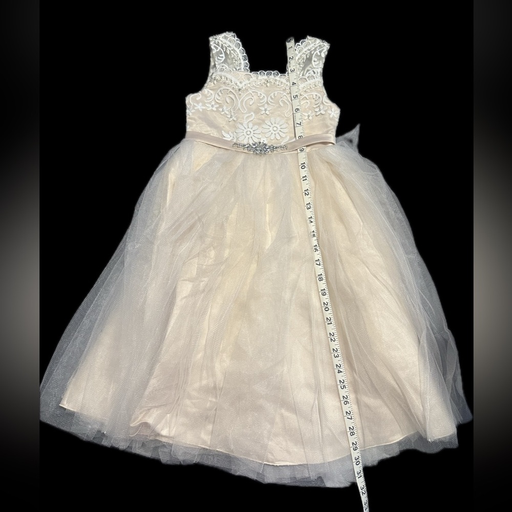 New with tags! Flower Girl Dress Decorative Lace Special Occasion Girls Size 4